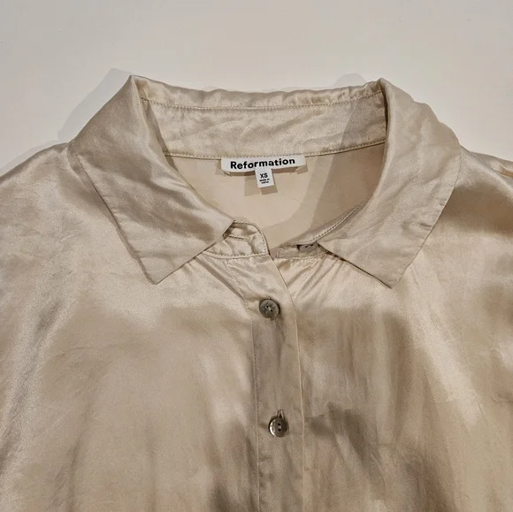 Reformation Silk Button Up size xs - Picture 3 of 3